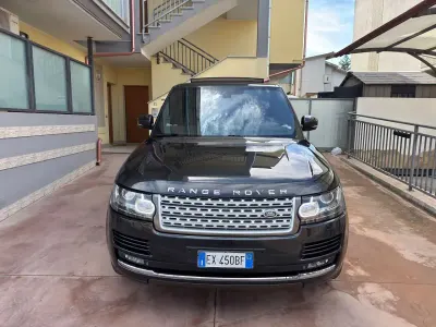 Usata Land Rover Range Rover Vogue 249 CV (183 kW) 2014 Nero SUV