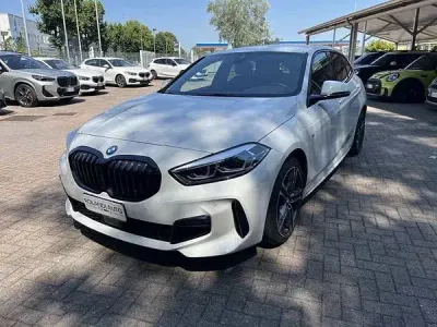 Usata BMW 118 M Sport 150 CV (110 kW) 2022 Bianco Utilitaria