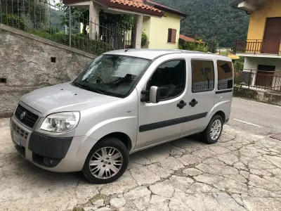 Usata Fiat Doblò 105 CV (77 kW) 2007 Grigio Monovolume
