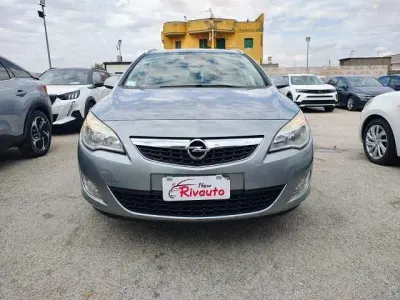 Usata Opel Astra Sport 125 CV (91 kW) 2011 Grigio Station wagon
