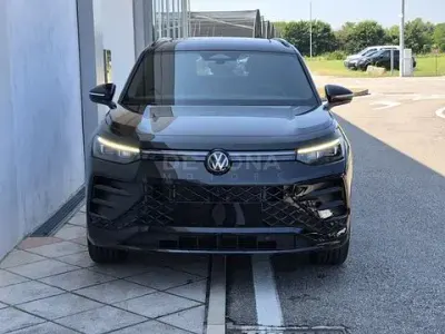 Nuova VW Tayron R-line Plus 193 CV (141 kW) 2026 Nero SUV