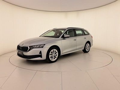 Usata Skoda Octavia Executive 150 CV (110 kW) 2024 Argento brillante metallizzato Station wagon