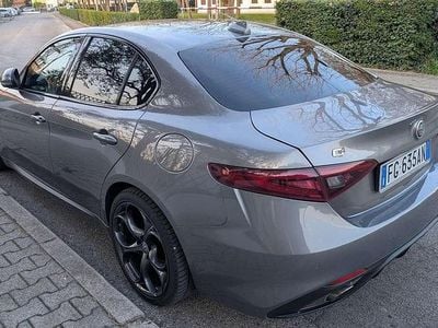 Usata Alfa Romeo Giulia Veloce 211 CV (155 kW) 2017 Grigio Berlina