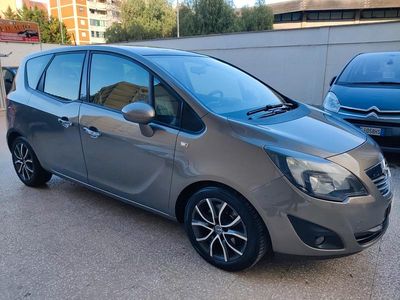 Usata Opel Meriva 130 CV (95 kW) 2012 Oro Monovolume