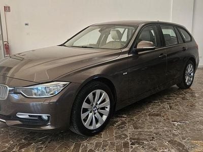 Usata BMW 318 143 CV (105 kW) 2014 Grigio Station wagon