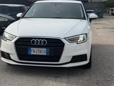 Usata Audi A3 Business 116 CV (85 kW) 2018 Bianco Berlina