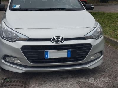 Usata Hyundai i20 Classic 75 CV (55 kW) 2018 Grigio Berlina