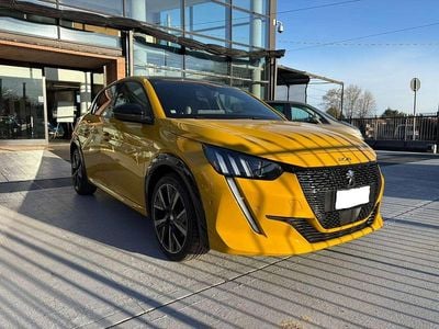 Usata Peugeot 208 GT 101 CV (74 kW) 2021 Oro Utilitaria