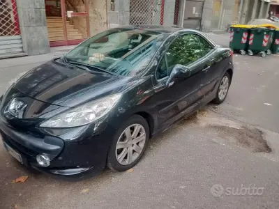 Usata Peugeot 207 CC 120 CV (88 kW) 2008 Nero Cabrio