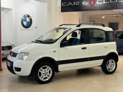 Usata Fiat Panda Climbing 60 CV (44 kW) 2009 Bianco Utilitaria