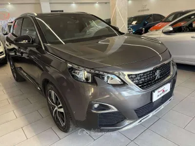 Usata Peugeot 3008 GT-line 131 CV (96 kW) 2018 Grigio scuro metallizzato SUV