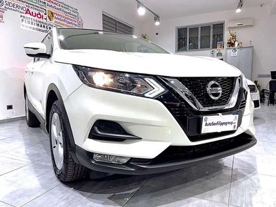 Usata Nissan Qashqai 110 CV (80 kW) 2018 White pearl brilliant SUV