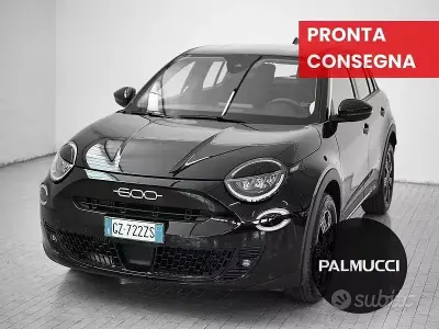 Usata Fiat 600 145 CV (106 kW) 2025 Nero SUV