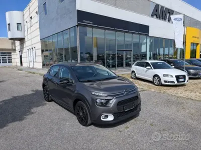 Begagnad Citroën C3 Feel 83 HK (61 kW) 2023 Grå Halvkombi