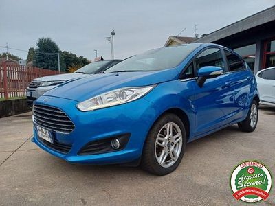 Usata Ford Fiesta Titanium 75 CV (55 kW) 2013 Blu/azzurro Berlina