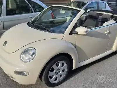 Usata VW New Beetle 102 CV (75 kW) 2005 Giallo Utilitaria