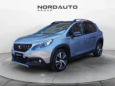 Usata Peugeot 2008 GT-line 110 CV (80 kW) 2017 Grigio SUV