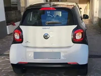 Usata Smart ForFour 95 CV (69 kW) 2018 Bianco Utilitaria