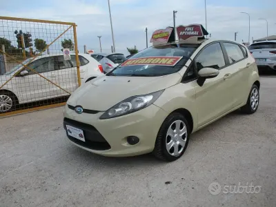 Usata Ford Fiesta Titanium 82 CV (60 kW) 2009 Giallo Berlina