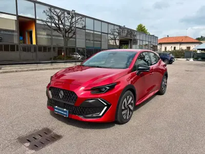 Nuova Renault Clio Evolution 115 CV (84 kW) 2026 Rosso Utilitaria
