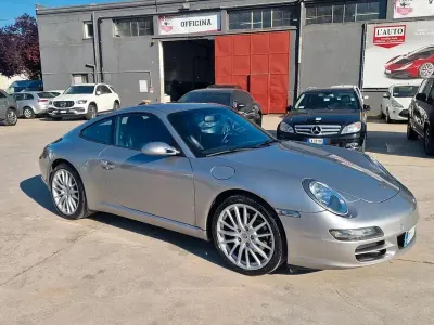 Usata Porsche 911 Carrera 325 CV (239 kW) 2007 Grigio Coupé