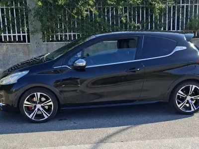 Usata Peugeot 208 GTi 200 CV (147 kW) 2014 Nero Utilitaria