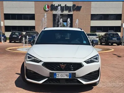 Usata Seat Leon Style 150 CV (110 kW) 2023 Bianco Station wagon