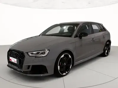 Käytetty Audi RS3 Sportback Comfort 400 HP (294 kW) 2019 Harmaa Viistoperä