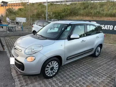 Begagnad Fiat 500L Living 105 HK (77 kW) 2015 Grå Minibuss