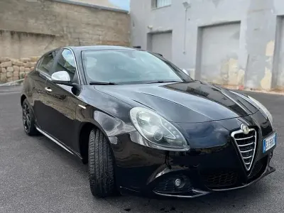 Usata Alfa Romeo Giulietta Progression 140 CV (102 kW) 2011 Nero Utilitaria