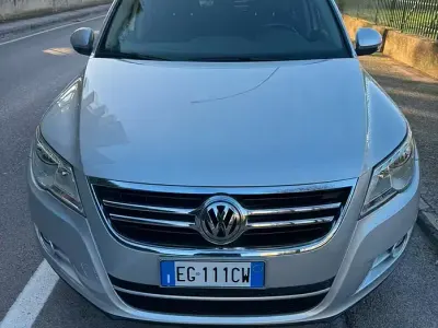 Usata VW Tiguan 140 CV (102 kW) 2011 Grigio SUV