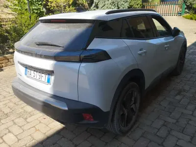 Usata Peugeot 2008 Allure 101 CV (74 kW) 2024 SUV