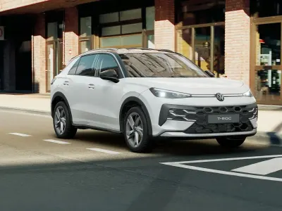 Nuova VW T-Roc Style 150 CV (110 kW) 2026 Pure white nero SUV