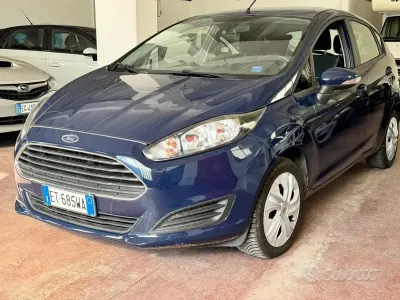 Usata Ford Fiesta Titanium 95 CV (69 kW) 2014 Blu Utilitaria