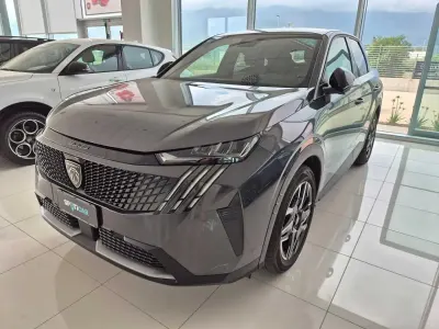 Usata Peugeot 3008 Allure 195 CV (143 kW) 2025 Grigio SUV