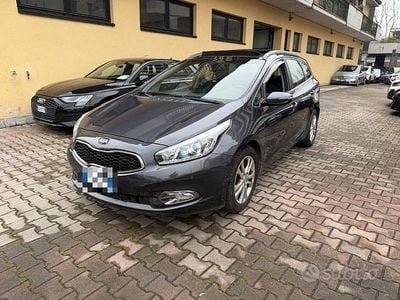 Usata Kia Ceed Sportswagon 128 CV (94 kW) 2014 Grigio Station wagon