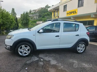 Usata Dacia Sandero Stepway 90 CV (66 kW) 2014 Bianco Berlina