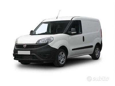 Usata Fiat Doblò Lounge 120 CV (88 kW) 2021 Bianco Monovolume