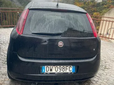 Usata Fiat Grande Punto 75 CV (55 kW) 2009 Nero Utilitaria