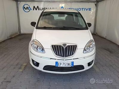 Gebraucht Lancia Musa Gold 77 PS (56 kW) 2012 Weiß Van / Kleinbus