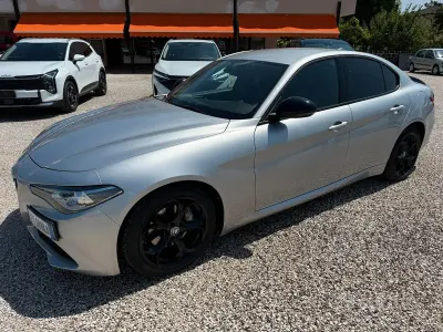 Usata Alfa Romeo Giulia 150 CV (110 kW) 2017 Grigio Berlina