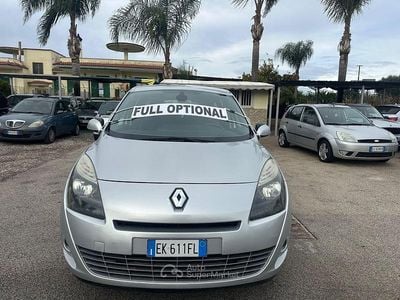 Usata Renault Scénic III 110 CV (80 kW) 2011 Grigio Monovolume