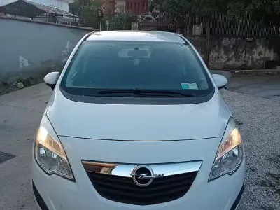 Usata Opel Meriva 75 CV (55 kW) 2011 Bianco Monovolume