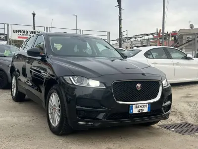 Begagnad Jaguar F-Pace Pure 163 HK (119 kW) 2019 Svart SUV