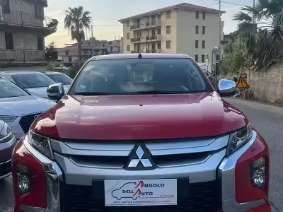 Usata Mitsubishi L200
