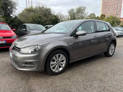 Usata VW Golf VII Comfortline 110 CV (80 kW) 2016 Grigio Berlina