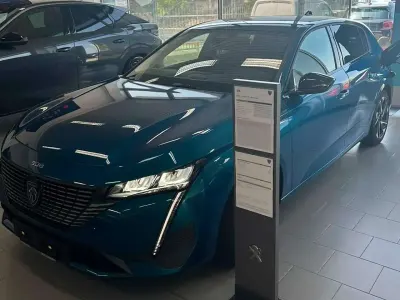 Nuova Peugeot 308 Allure 150 CV (110 kW) 2026 Blu obsession Berlina