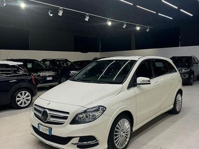 Mercedes B200