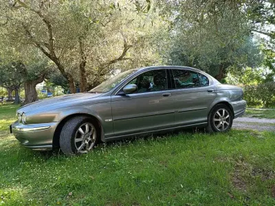 Usata Jaguar X-type Classic 131 CV (96 kW) 2004 Grigio Berlina