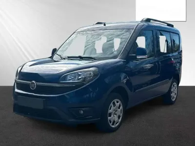 Usata Fiat Doblò 120 CV (88 kW) 2019 Blu Monovolume
